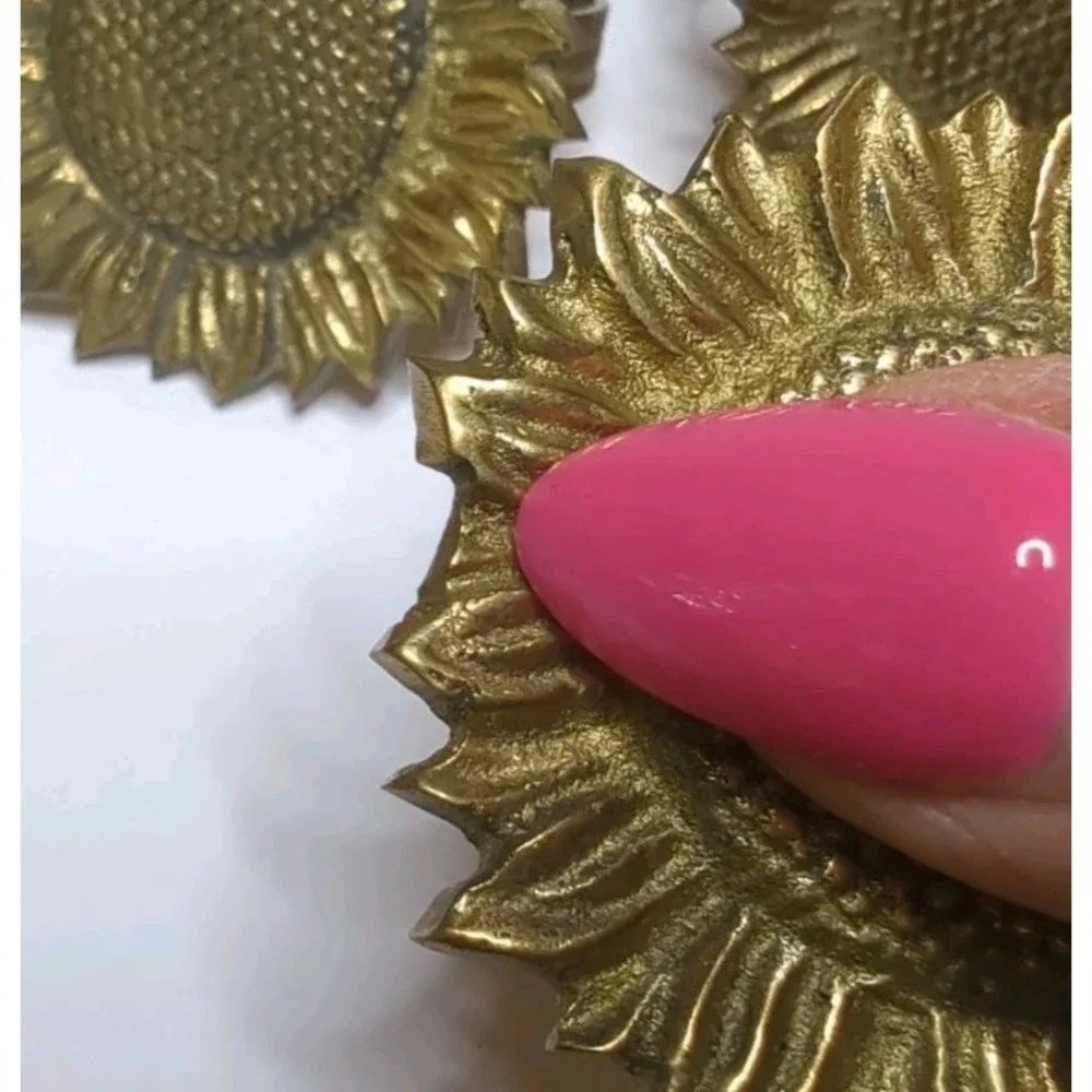 MCM Cast Brass Metal Set 6 Sunflower Napkin Rings Cottagecore Botanical Vintage